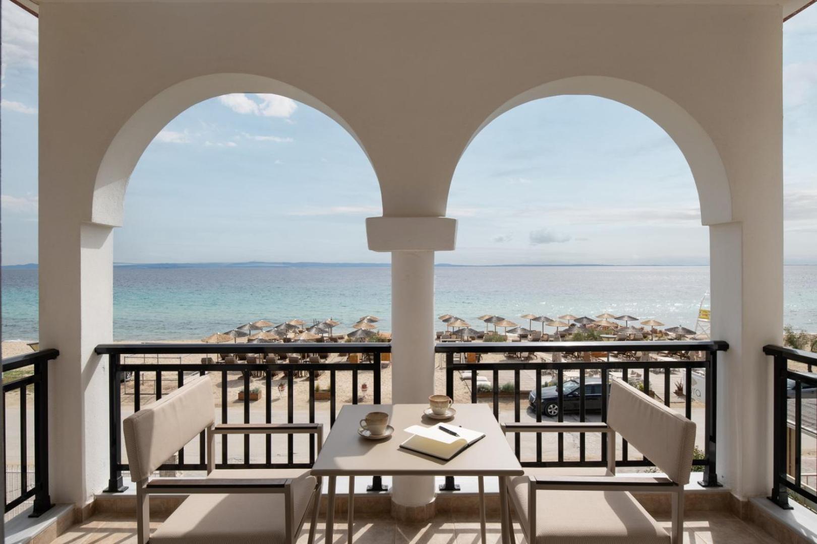 Assano Seafront Luxury Apartment Nikiti  Exterior photo